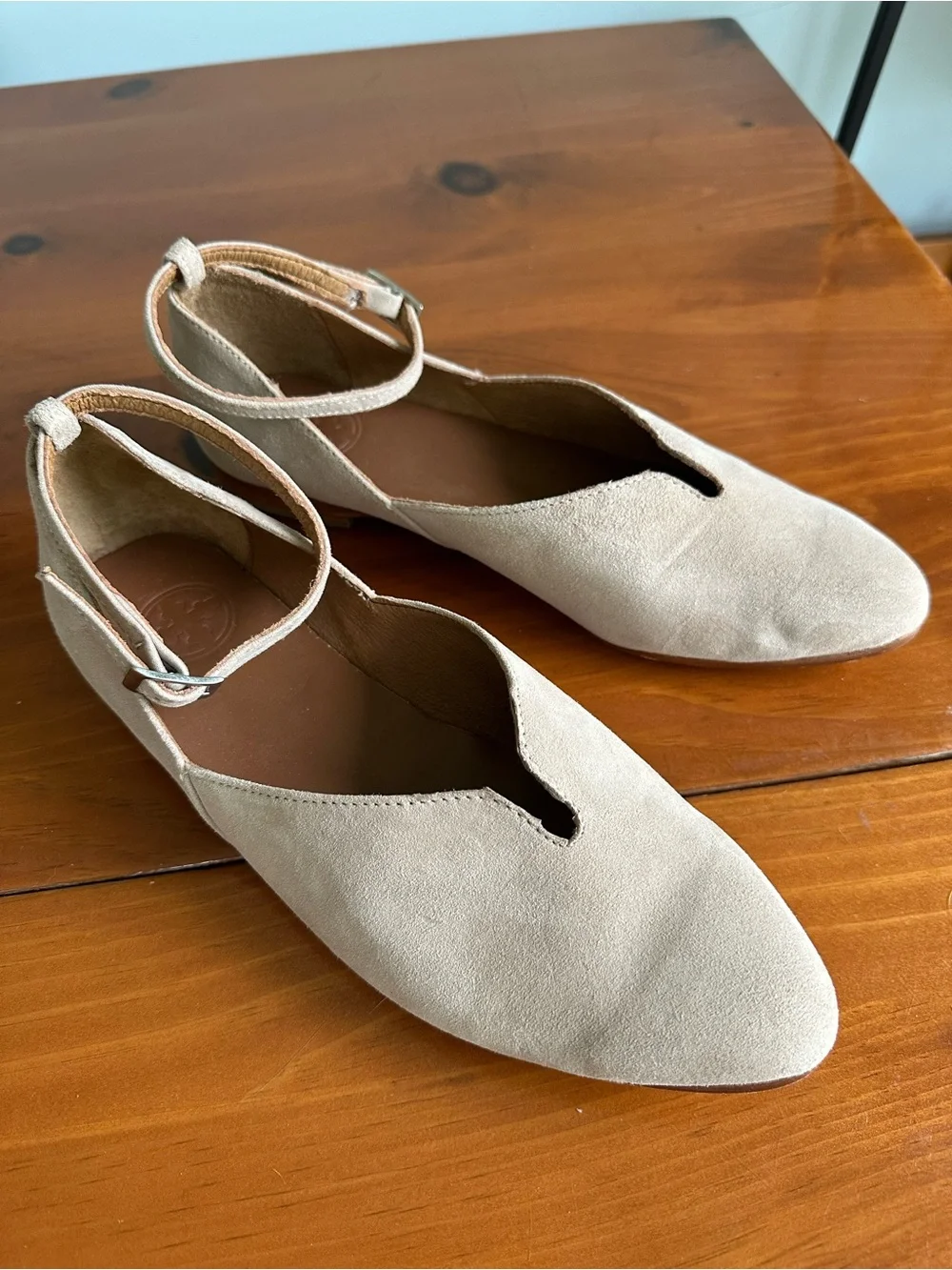 CHARLESTON SHOE CO. charleston shoe